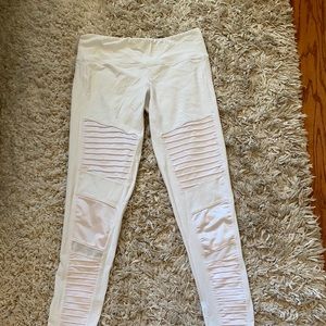 White pleated leggings